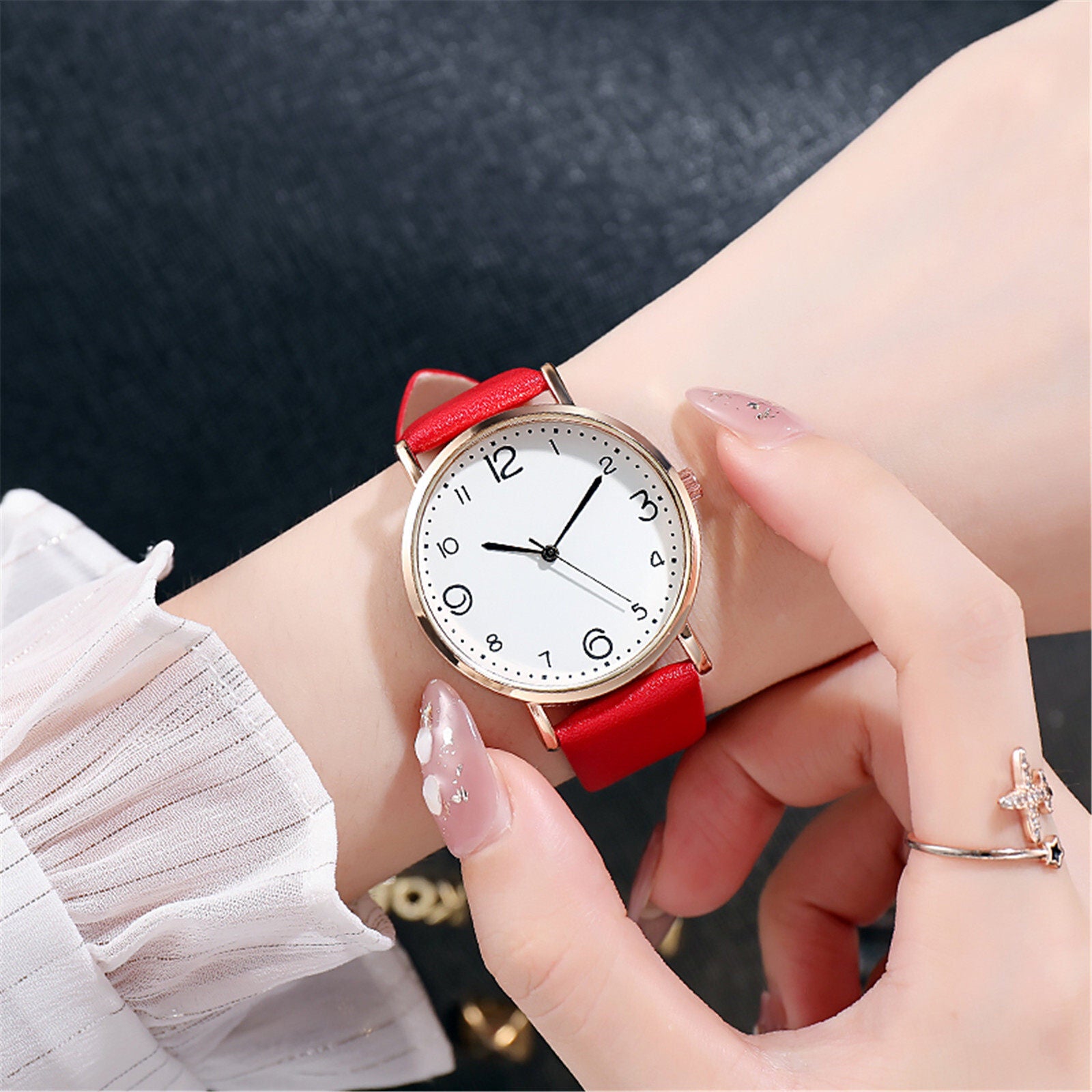 Women's Simple Fashion Leather Watch